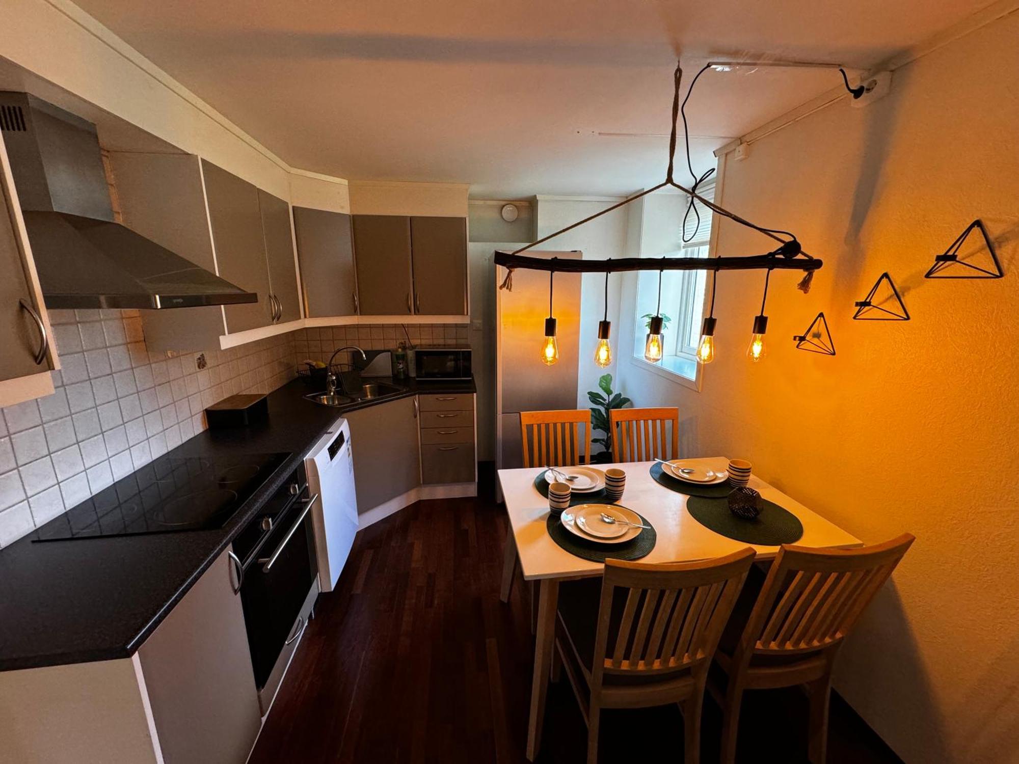 Central, 2 Bedroom, Free Parking Tromsø Eksteriør bilde